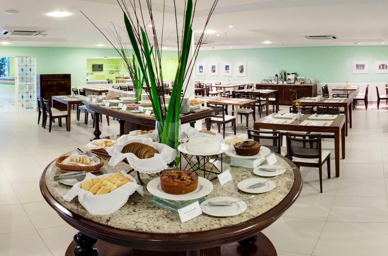 Bahia Plaza Hotel Busca-Vida Exterior foto